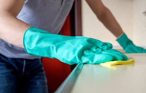 Deep carpet cleaning in a Fulham living room with furniture protection